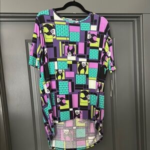 Colorful Geometric Patterned Top